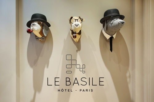 Autour du Basile Hôtel, Paris