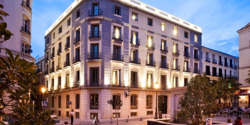 Cerca del hotel Radisson Blu Madrid Prado